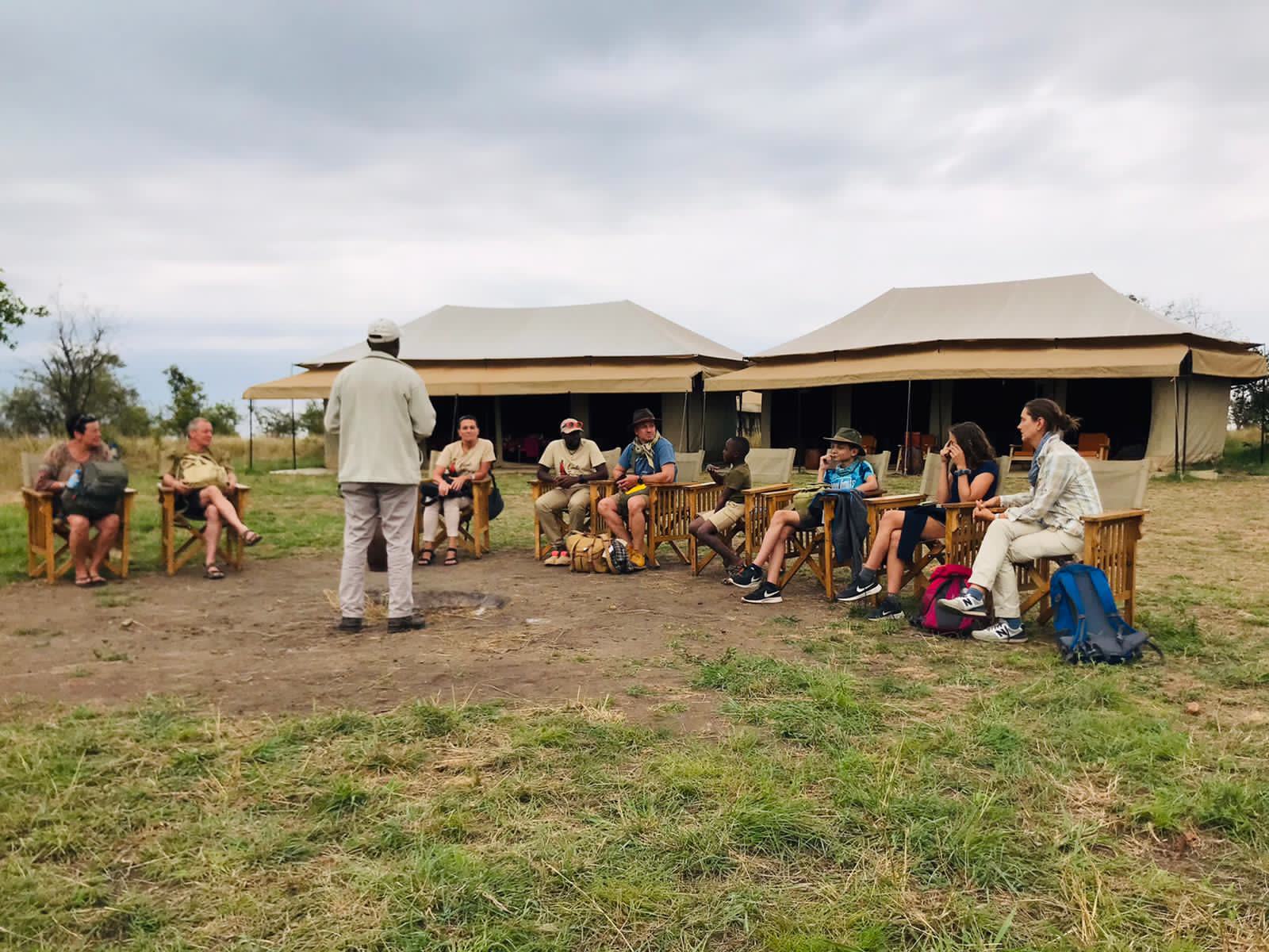 Camp briefing — Einoti Safaris
