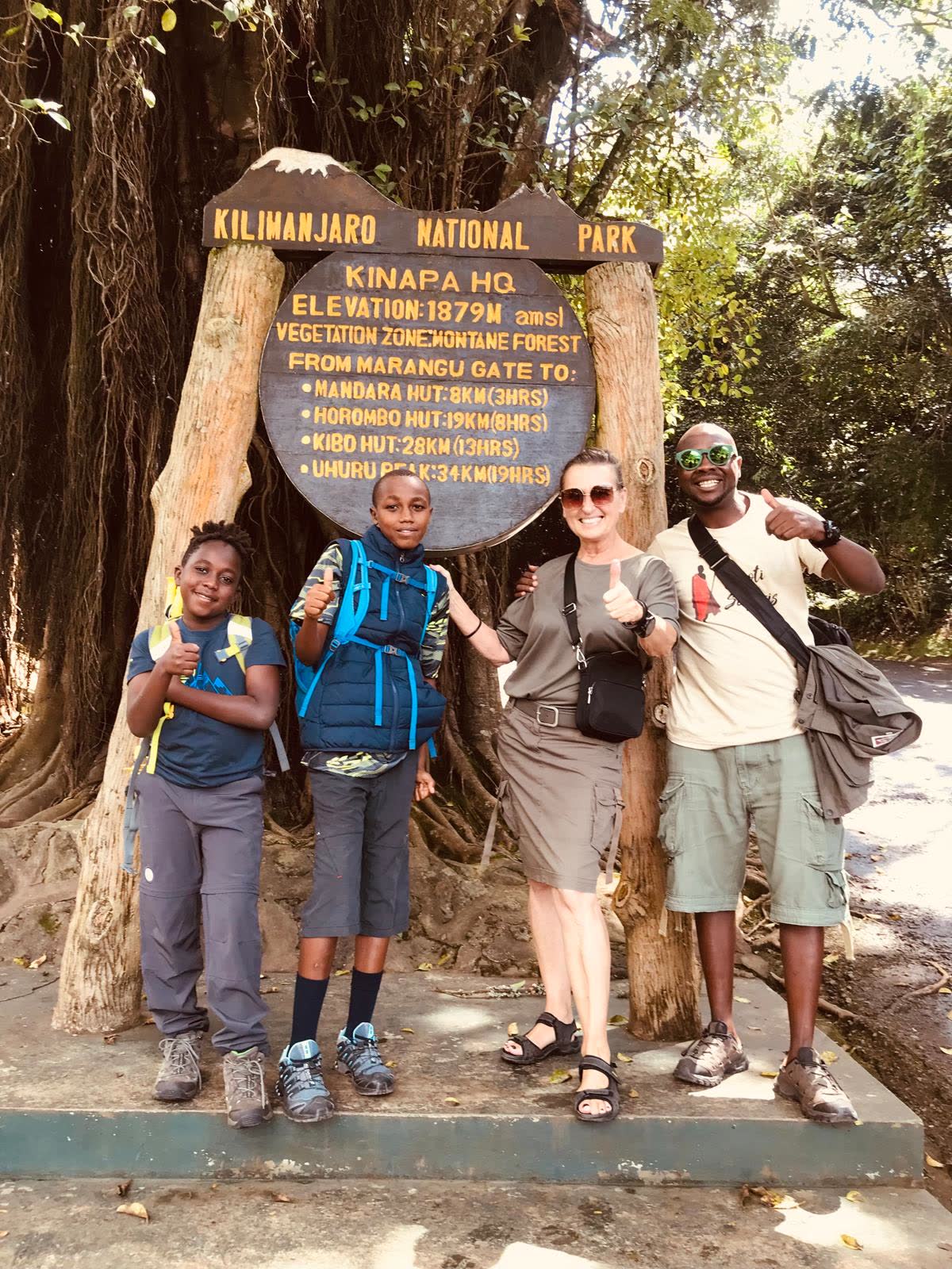 Kinapa gate — Einoti Safaris