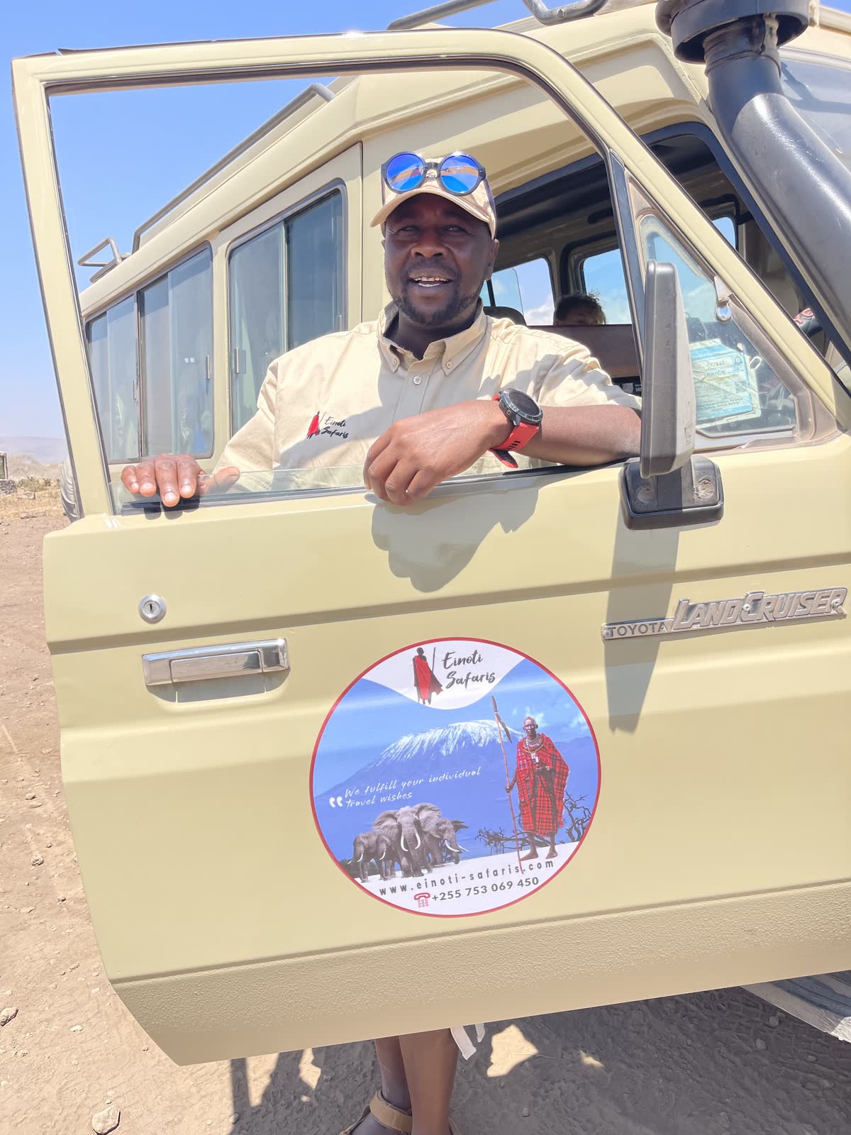 Landcruiser door — Einoti Safaris