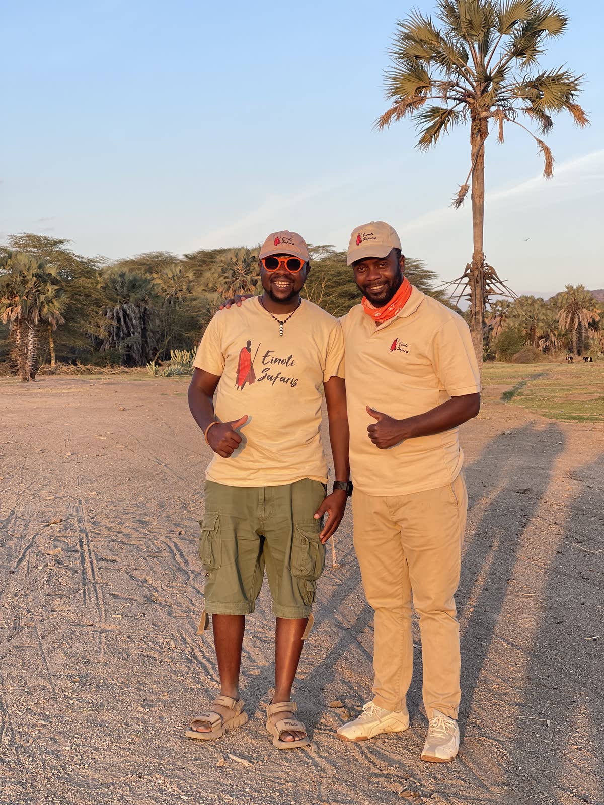 Palms guides — Einoti Safaris