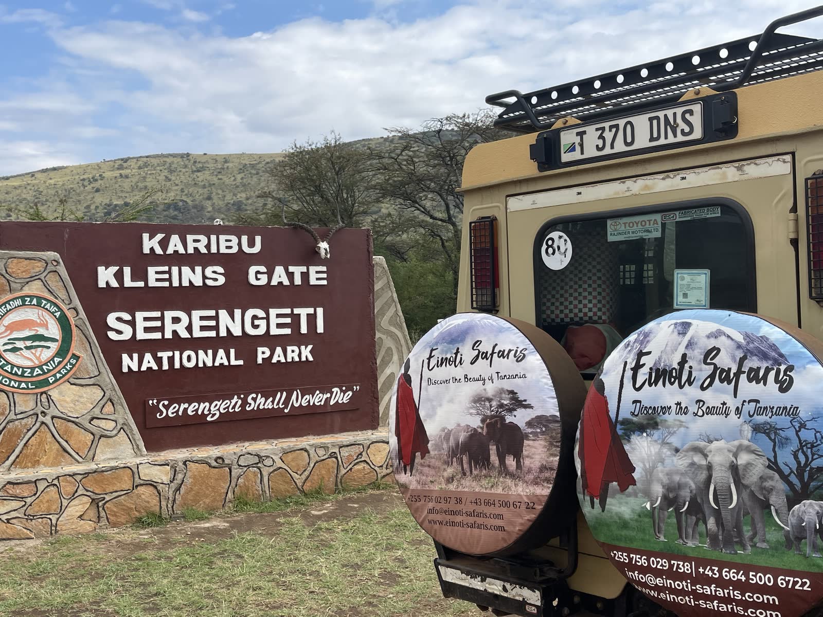 Serengeti kleins gate — Einoti Safaris